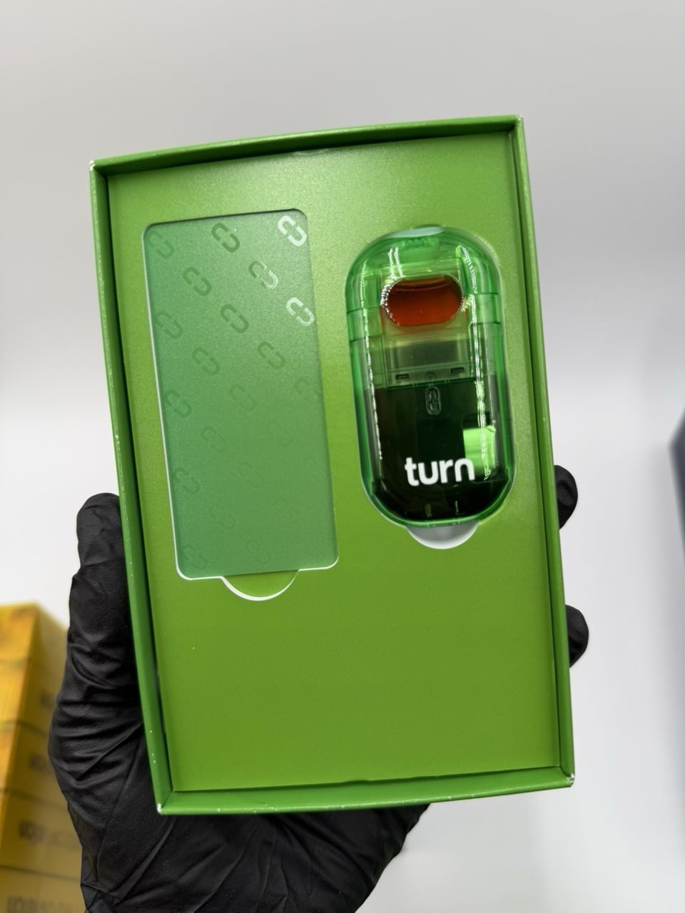 Turn 2G Disposable – Retro Vision Limited Edition
