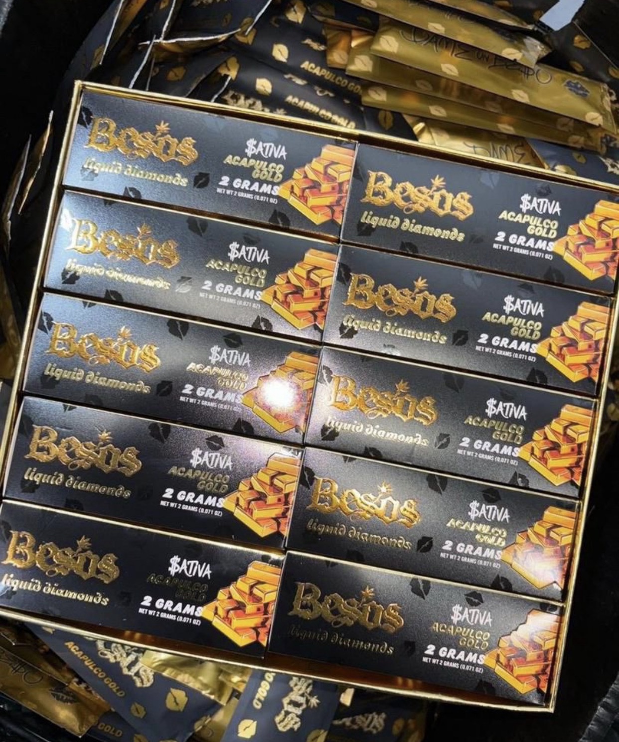 Besos 2G Disposable Acapulco Gold Edition